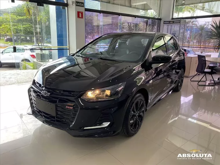 Chevrolet Onix Preto 8