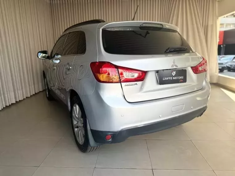 Mitsubishi ASX Prata 8