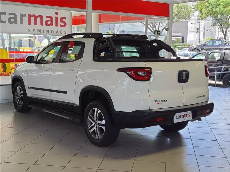 Fiat Toro Branco 10