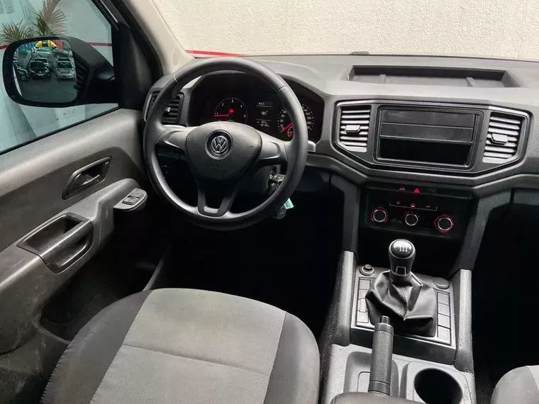 Volkswagen Amarok Prata 9