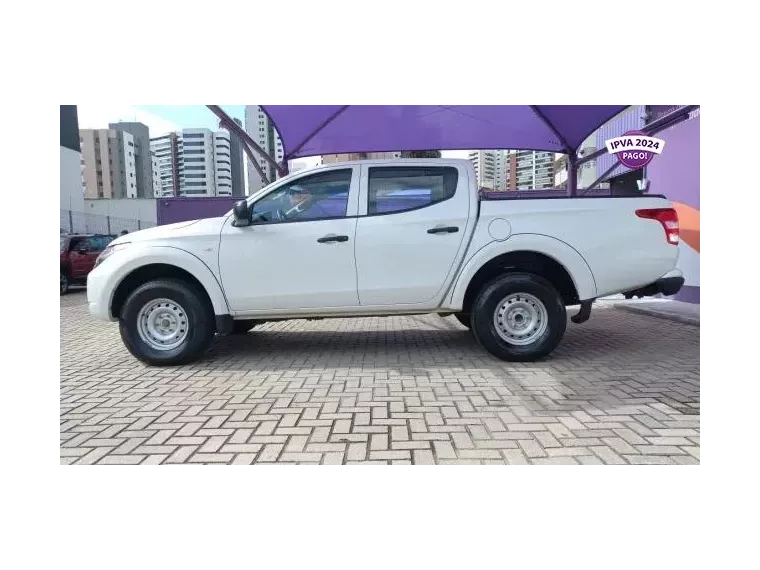 Mitsubishi L200 Branco 7