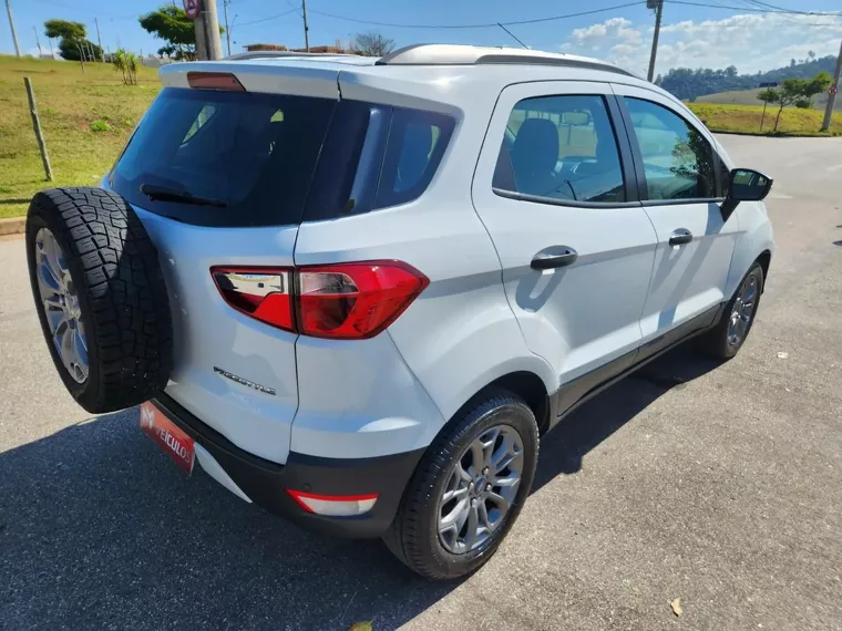 Ford Ecosport Branco 1