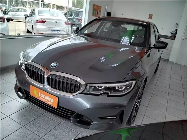 BMW 320i Cinza 7