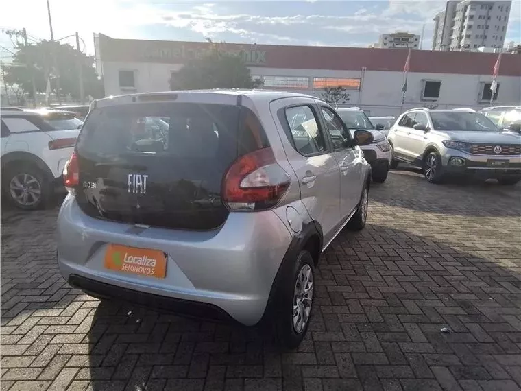 Fiat Mobi Prata 9