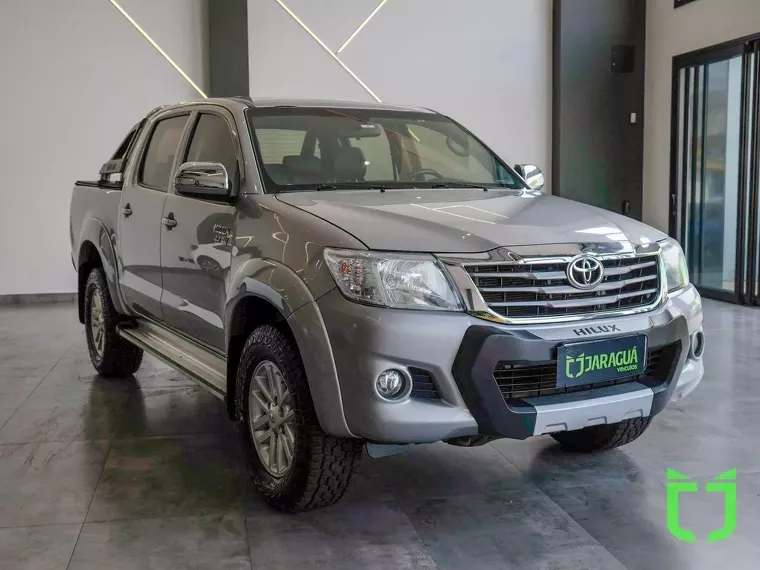 Toyota Hilux Prata 5