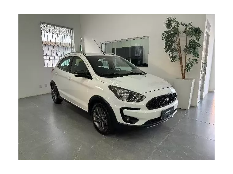 Ford KA Branco 3