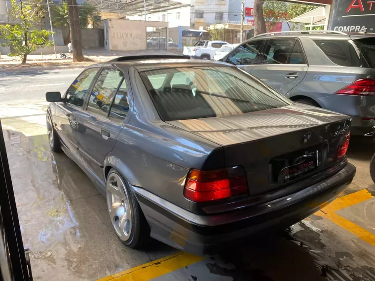 BMW 325i Cinza 9