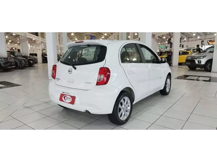 Nissan March Branco 7