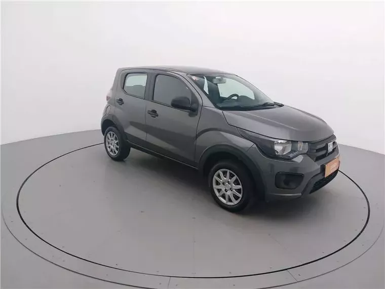 Fiat Mobi Prata 18