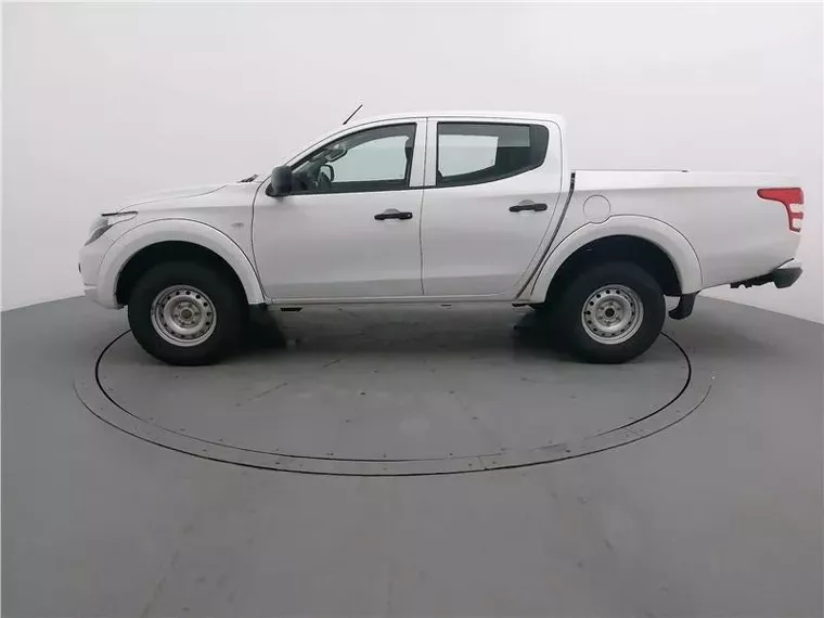 Mitsubishi L200 Triton Branco 12