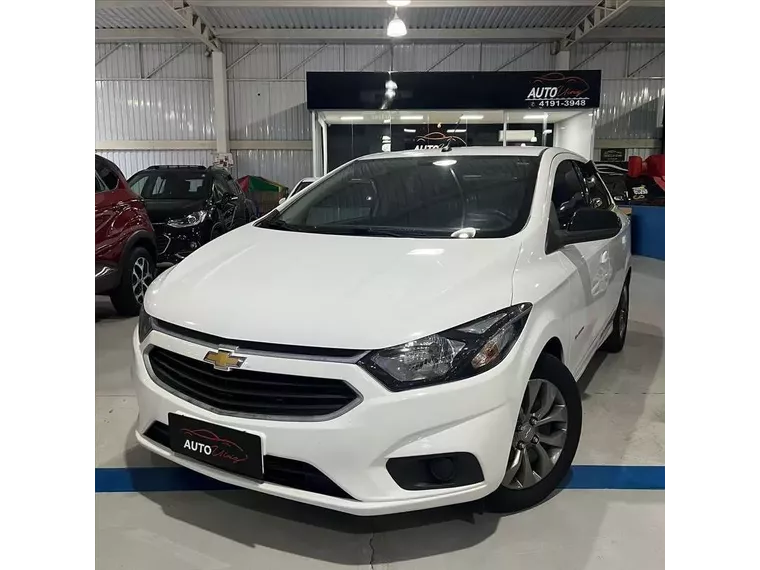 Chevrolet Prisma Branco 10