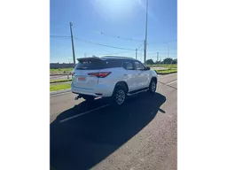 Toyota Hilux SW4