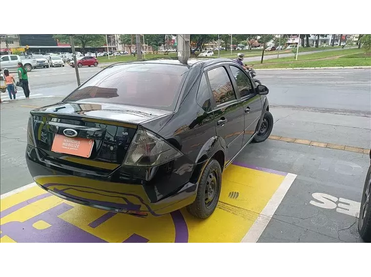 Ford Fiesta Preto 8