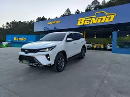 Toyota Hilux SW4