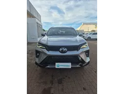 Toyota Hilux SW4