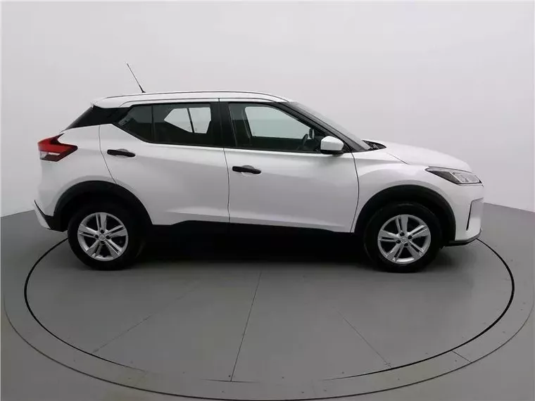 Nissan Kicks Branco 3