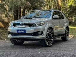Toyota Hilux SW4