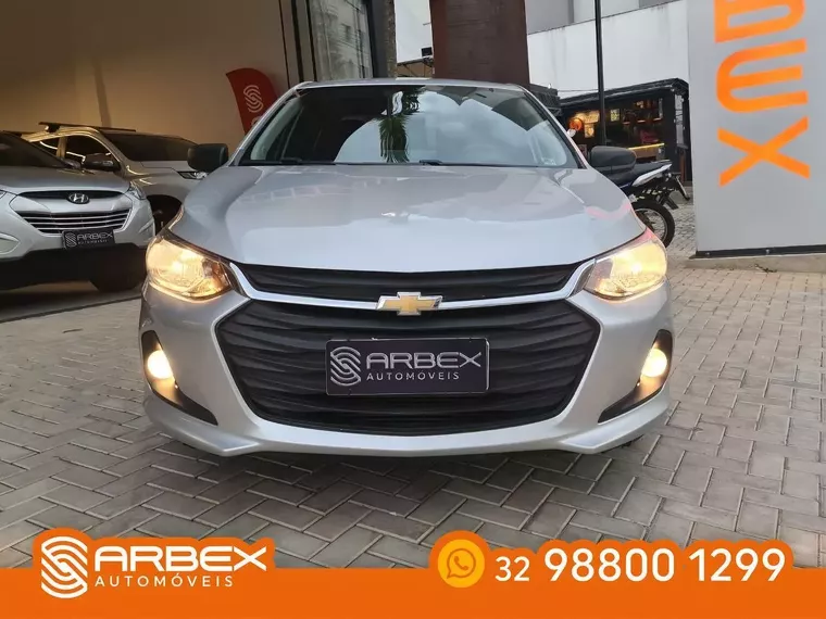 Chevrolet Onix Prata 20