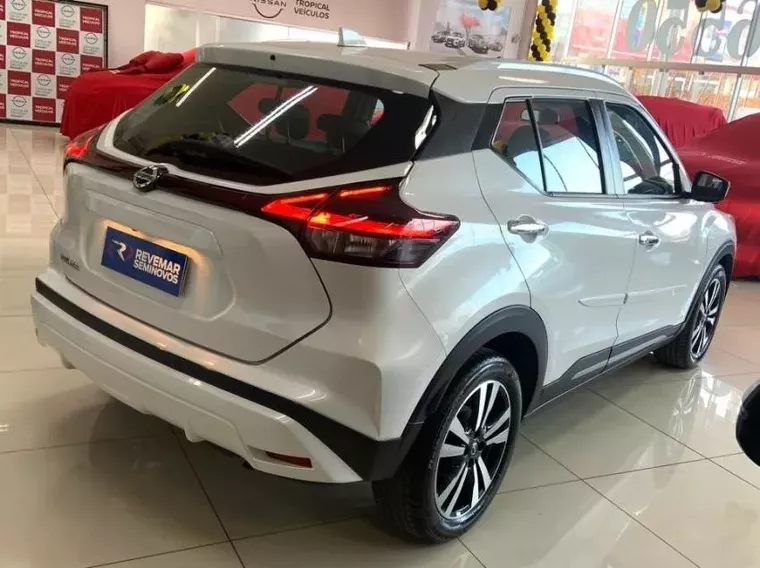 Nissan Kicks Branco 15