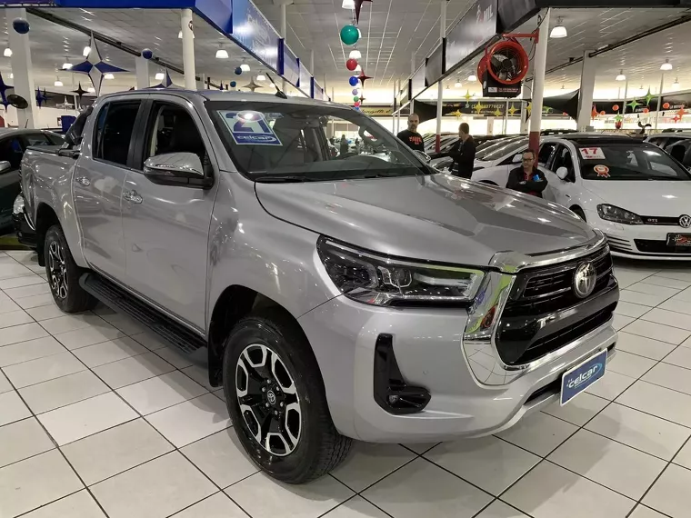 Toyota Hilux Prata 10