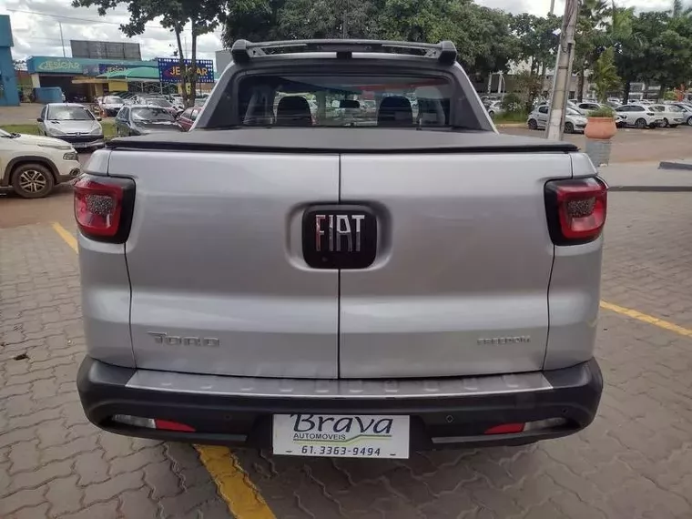 Fiat Toro Prata 20