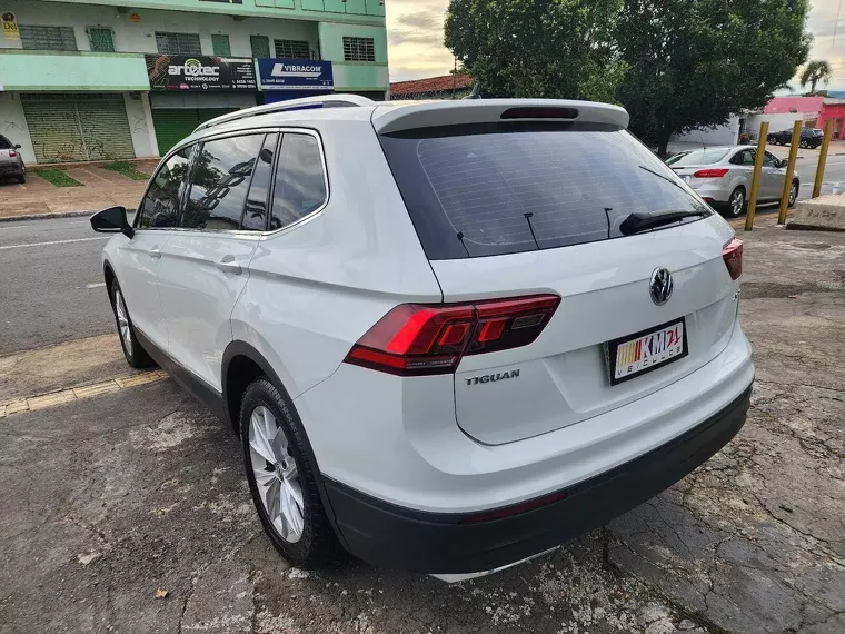 Volkswagen Tiguan Branco 18