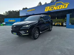 Toyota Hilux SW4