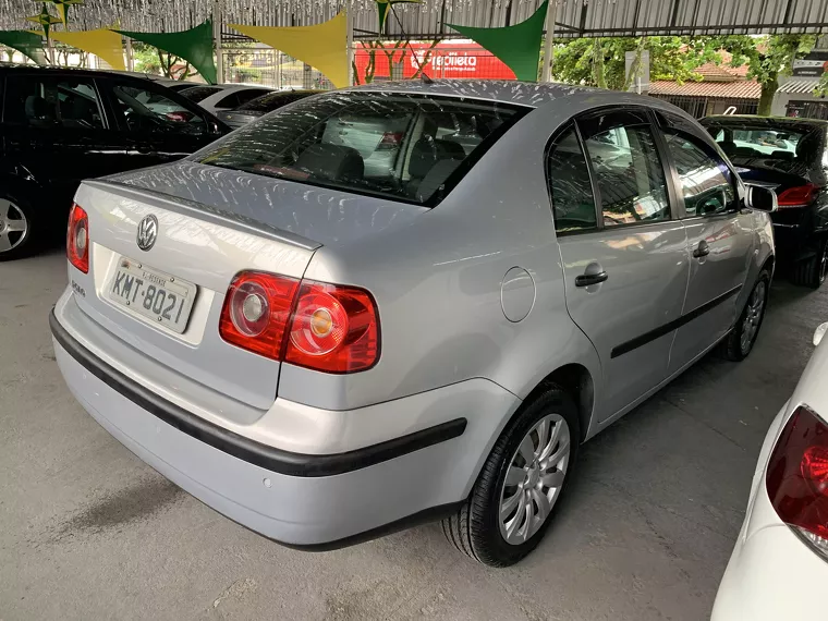 Volkswagen Polo Sedan Prata 7