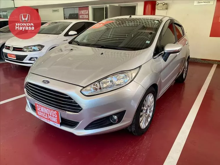 Ford Fiesta Prata 1