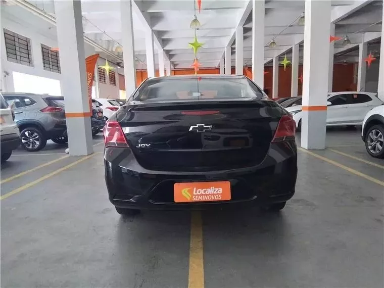 Chevrolet Onix Preto 9