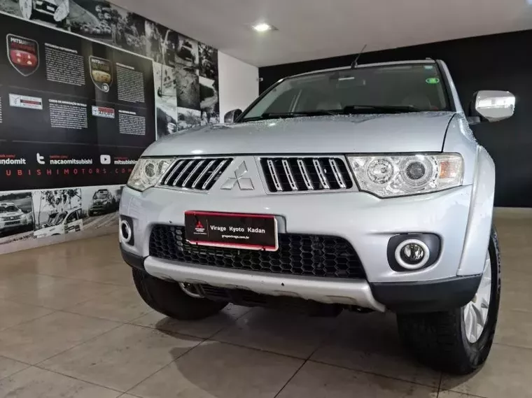 Mitsubishi Pajero Dakar Prata 1