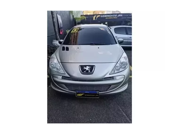 Peugeot 207 Prata 1