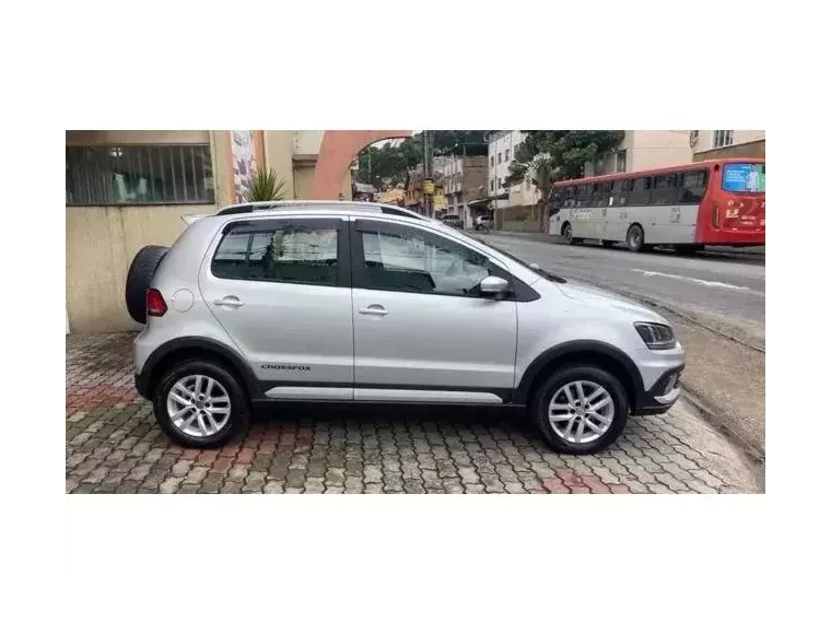 Volkswagen Crossfox Prata 4