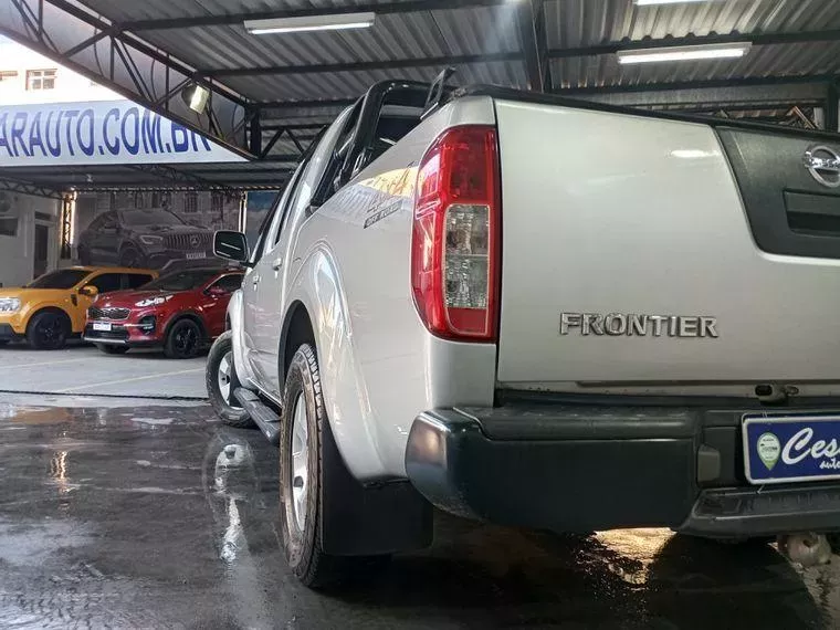 Nissan Frontier Prata 13