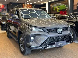 Toyota Hilux SW4