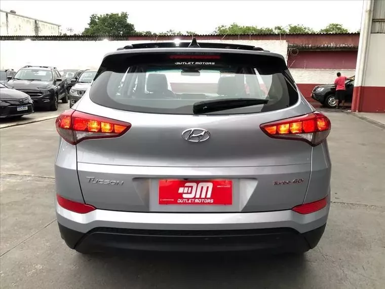 Hyundai Tucson Prata 12