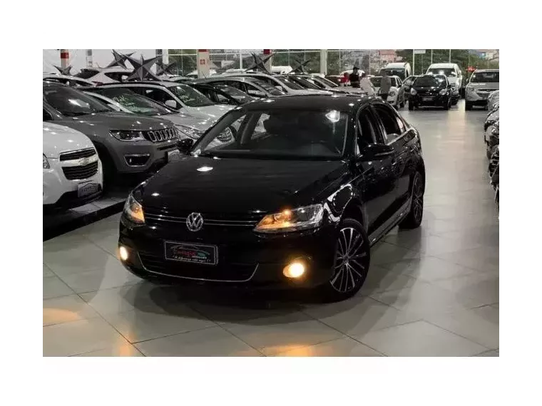 Volkswagen Jetta Preto 1