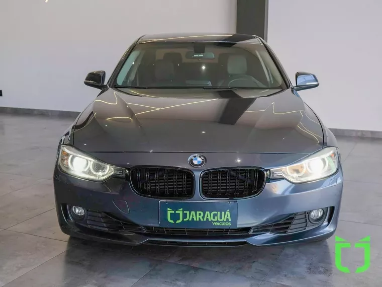 BMW 320i Cinza 5