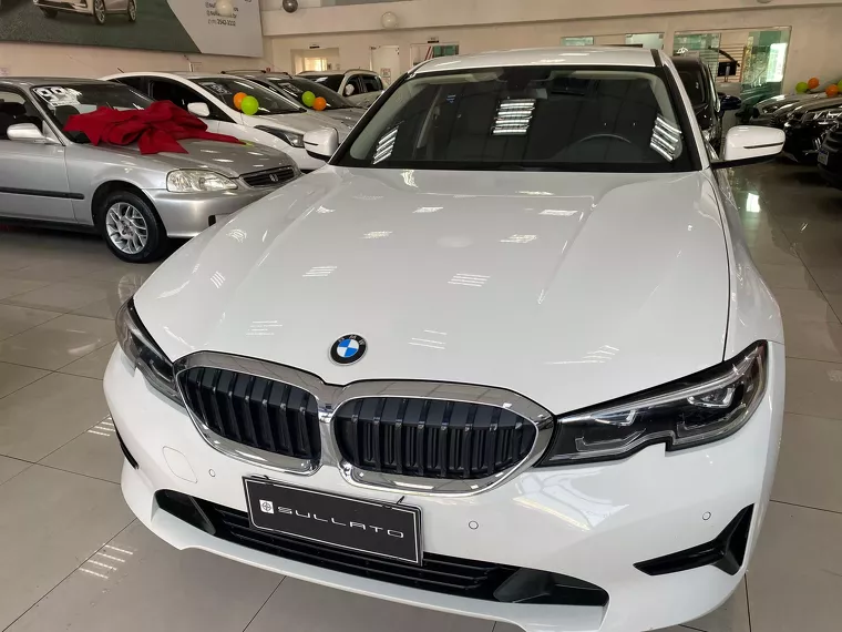 BMW 320i Branco 14