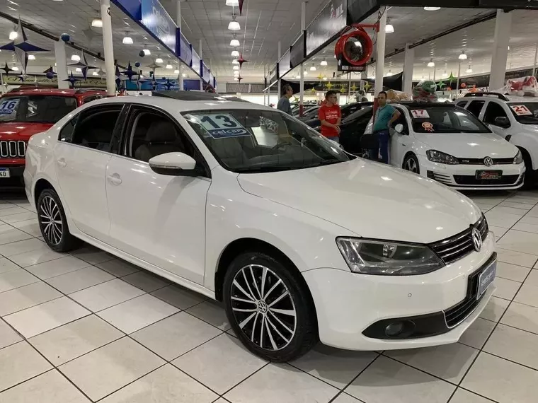 Volkswagen Jetta Branco 17