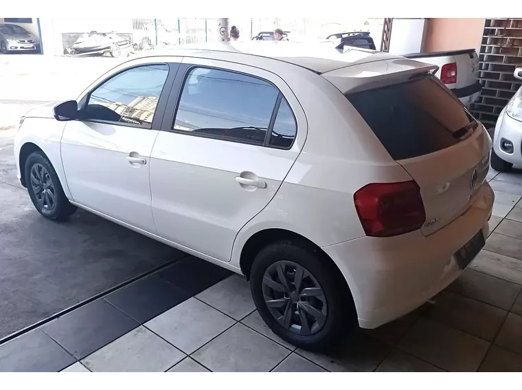 Volkswagen Gol Branco 7