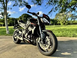 Street Triple