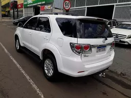 Toyota Hilux SW4