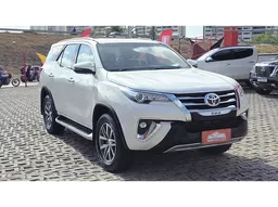 Toyota Hilux SW4
