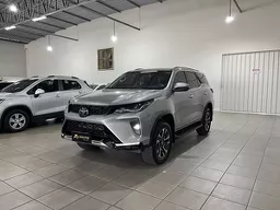 Toyota Hilux SW4