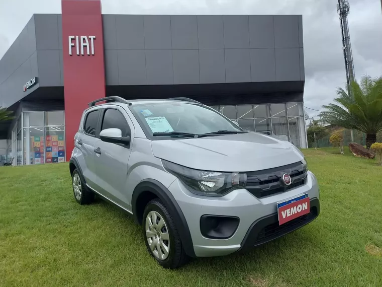 Fiat Mobi Prata 3