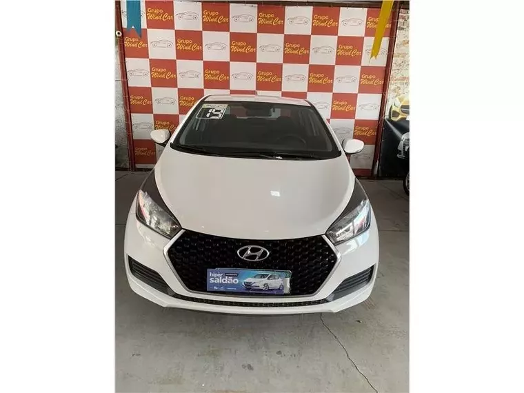 Hyundai HB20S Branco 9