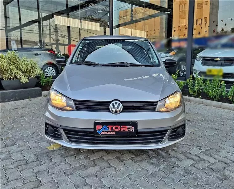 Volkswagen Gol Prata 2