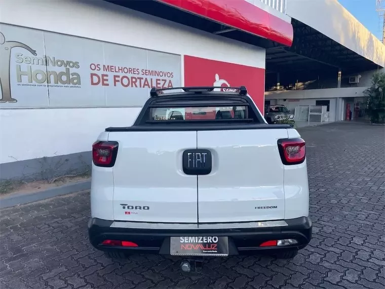 Fiat Toro Branco 2