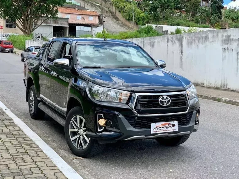 Toyota Hilux Preto 12